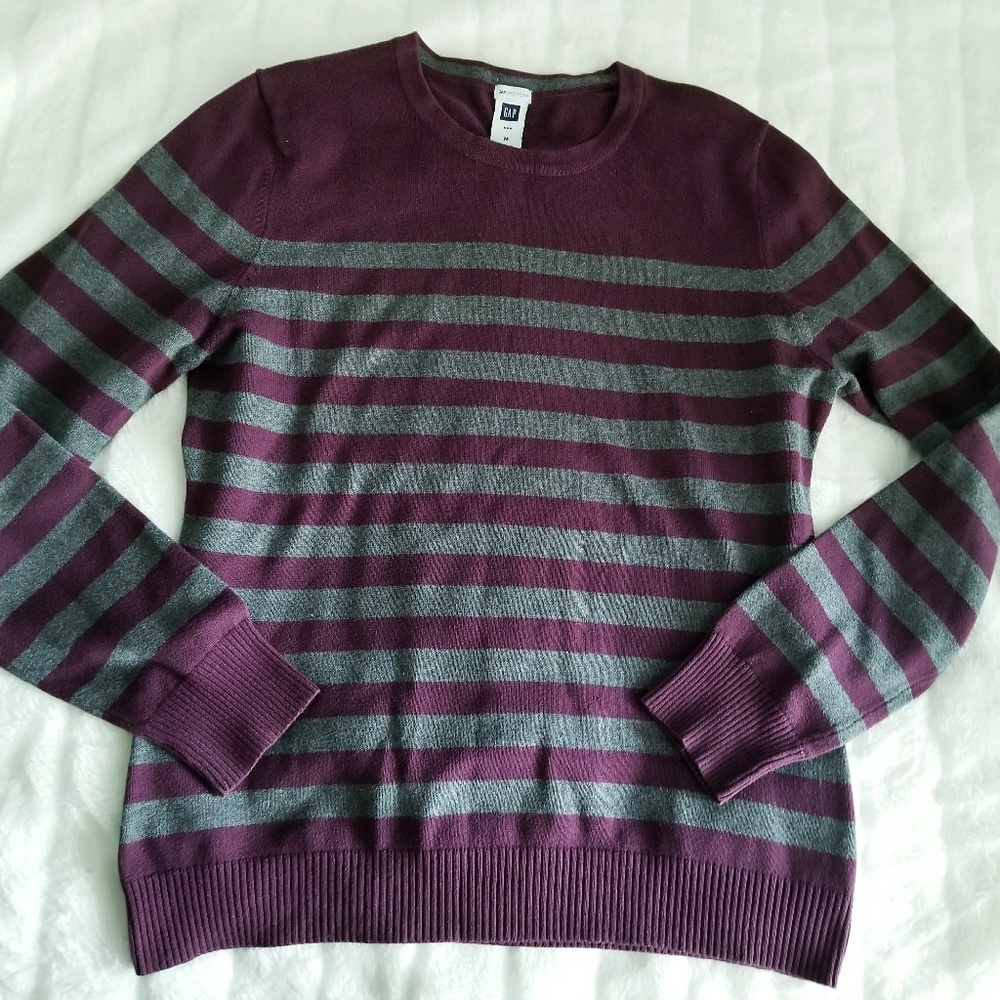 GAP Striped Pulloever Sweater